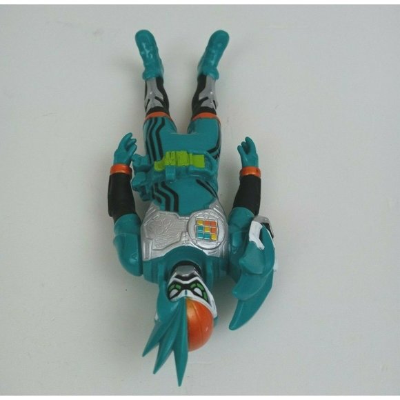 2016 Bandai Ex-Aid Double Action Gamer Level XX L 7.25"  Vinyl Figure - Picture 5 of 6